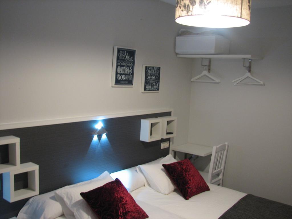 Hostal Meson Do Loyo Portomarin Room photo